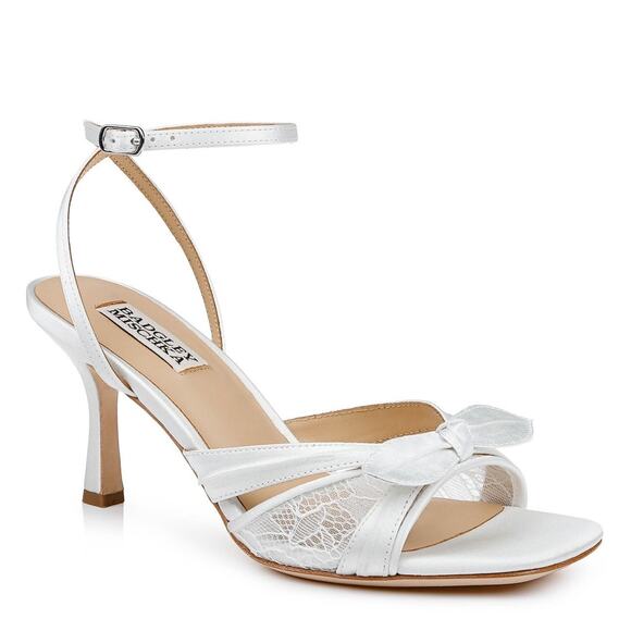 Badgley Mischka Women 8 White Satin Joselyn Stiletto Heel Sandals Bridal LB10-17 - Picture 1 of 12